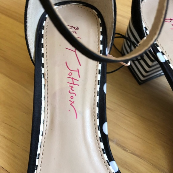 Betsey Johnson Sandals🌸 - Picture 7 of 11